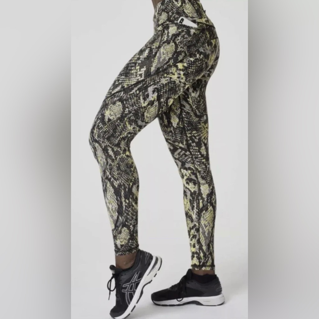 Sweaty Betty Power Leggings 7/8 Length Black & Yellow Snakeskin Pattern Sz Xl